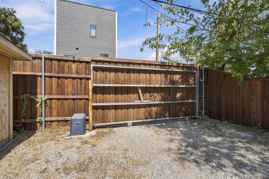 607 W Page Avenue Property Photo 21