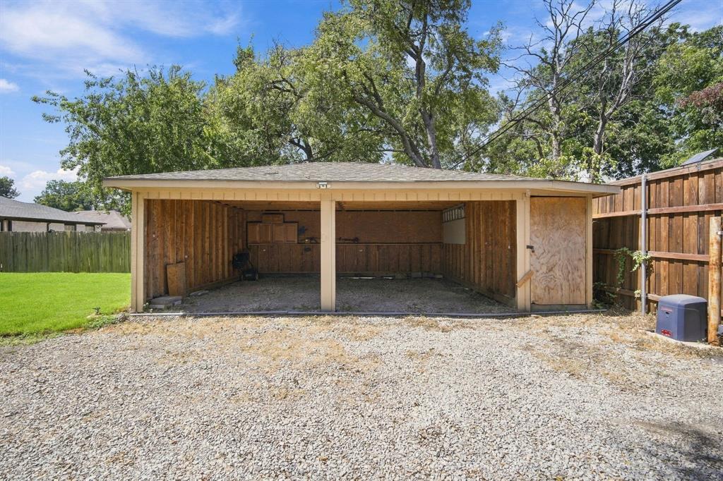 607 W Page Avenue Property Photo 22