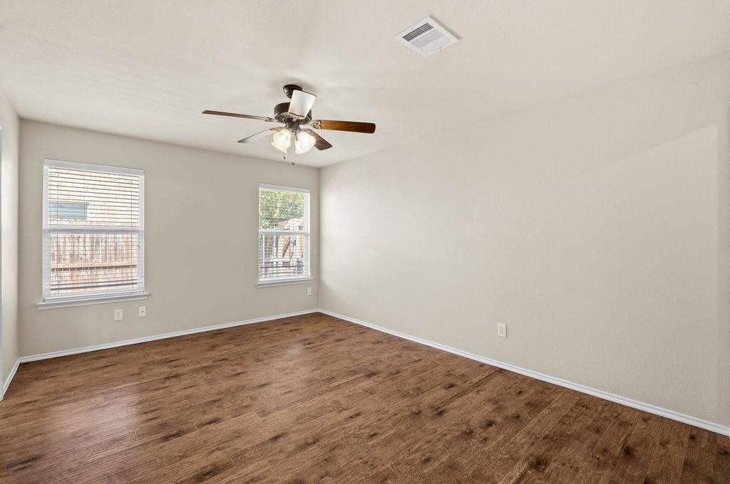 3819 Wolf Creek Lane Property Photo 10