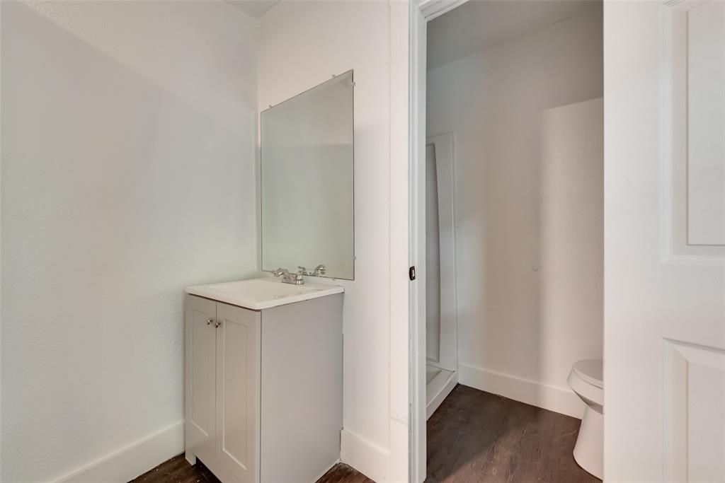 2706 Hector Street Property Photo 14