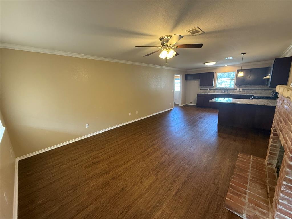 101 Donna Street Property Photo 8