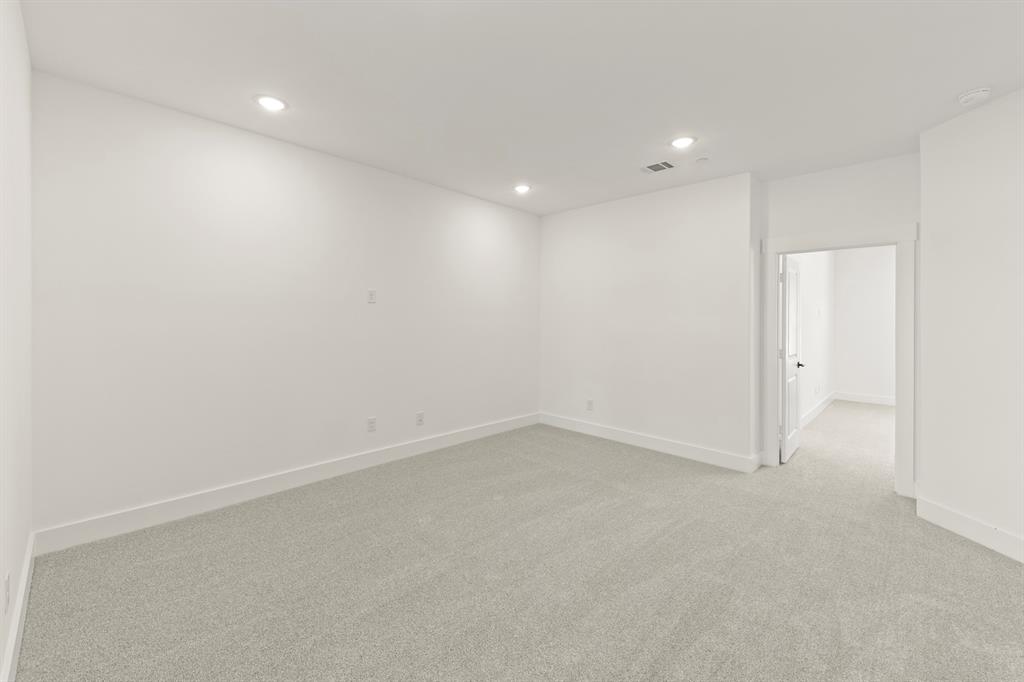 3841 Willow Bough Drive Property Photo 24