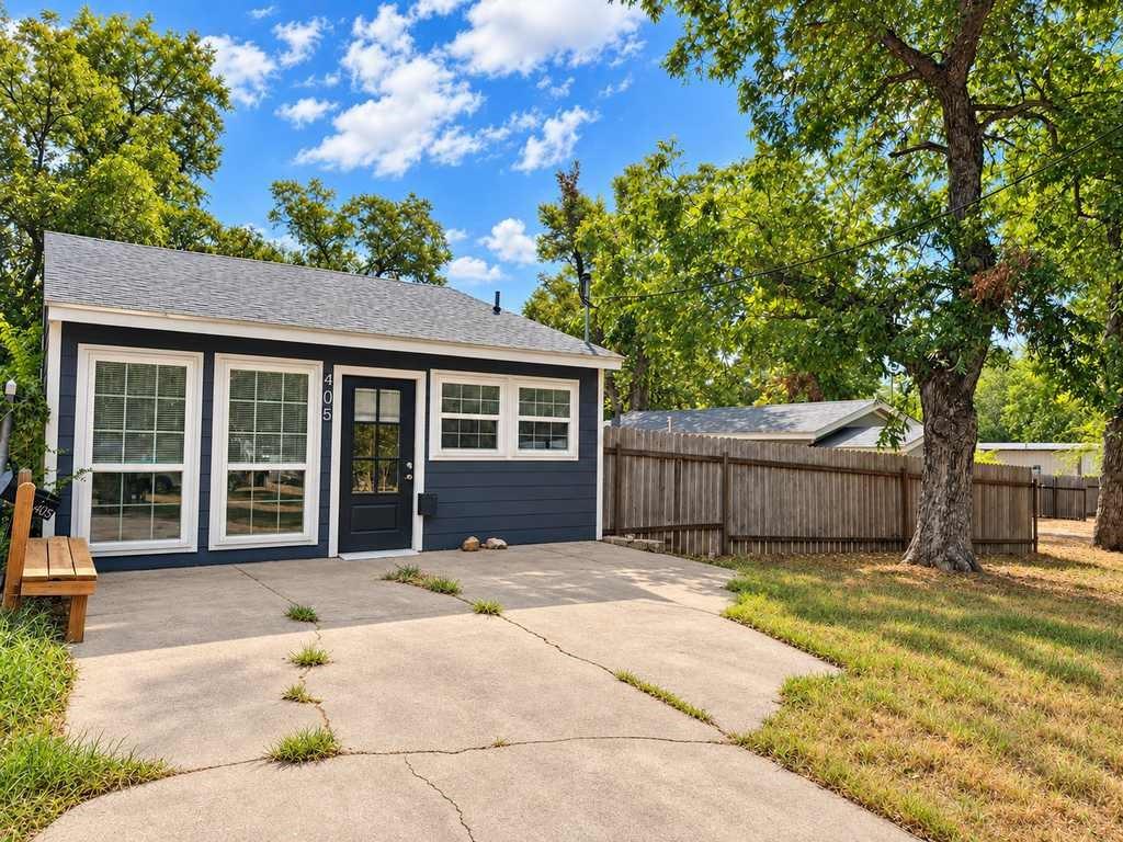 405 S 6th Street Property Photo 1