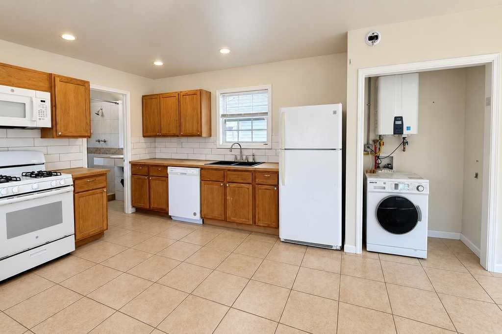 405 S 6th Street Property Photo 24