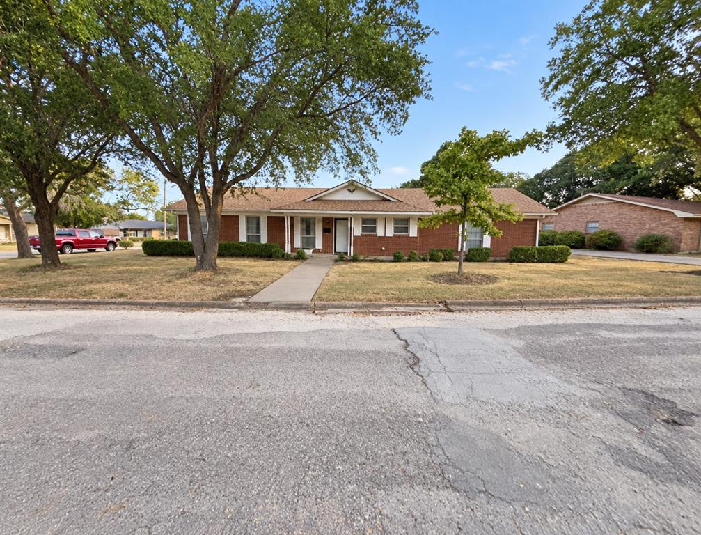 1414 Meadowlark Drive Property Photo 1