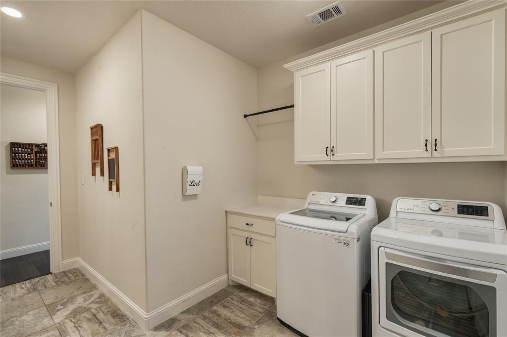 111 Eagle Point Property Photo 33