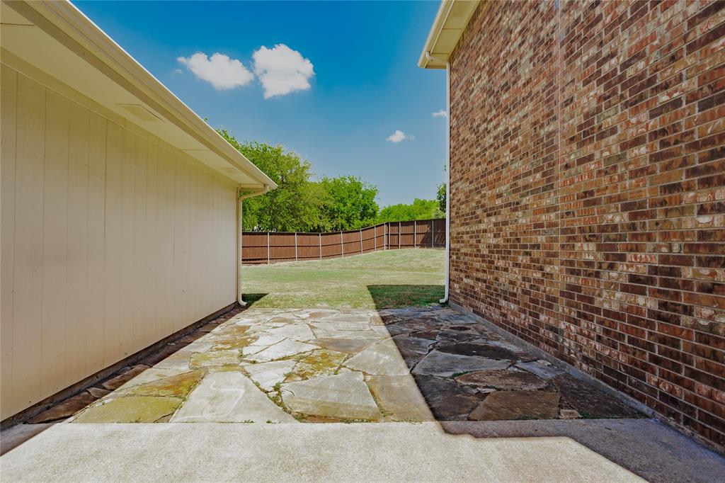 1606 Autumn Glen Court Property Photo 26