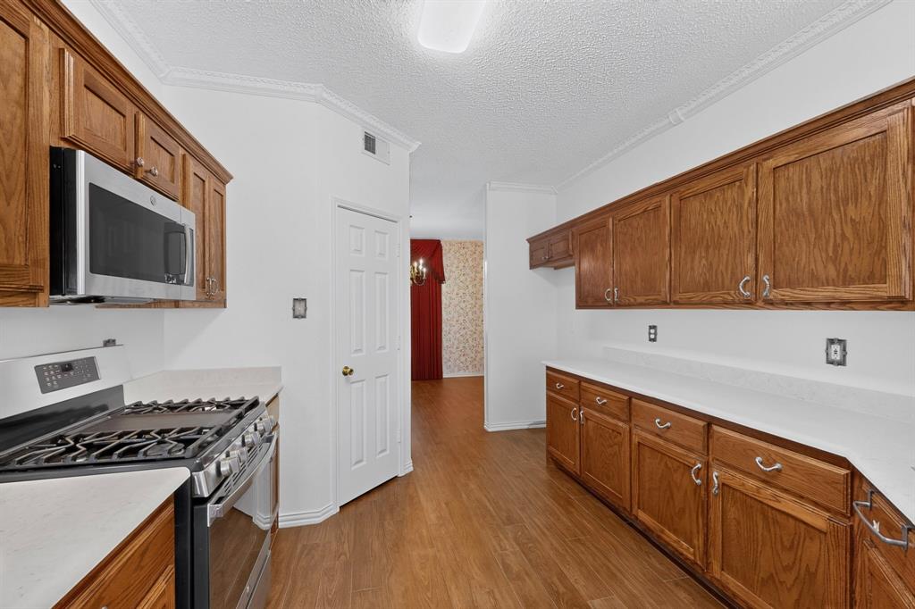 1533 Rustic Trail Property Photo 12