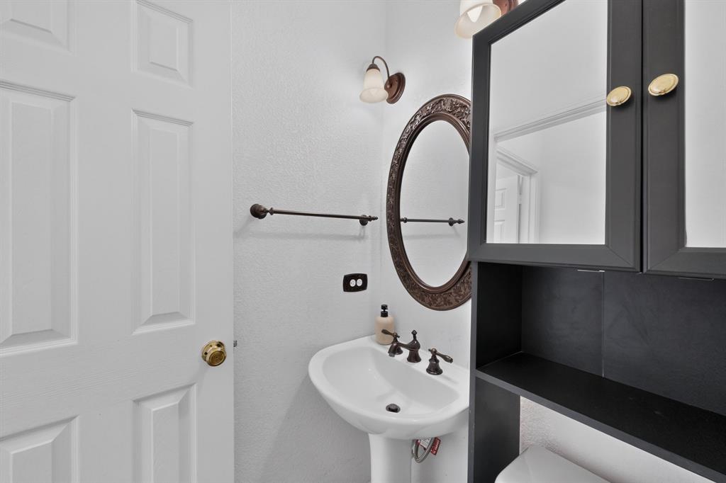 1533 Rustic Trail Property Photo 16