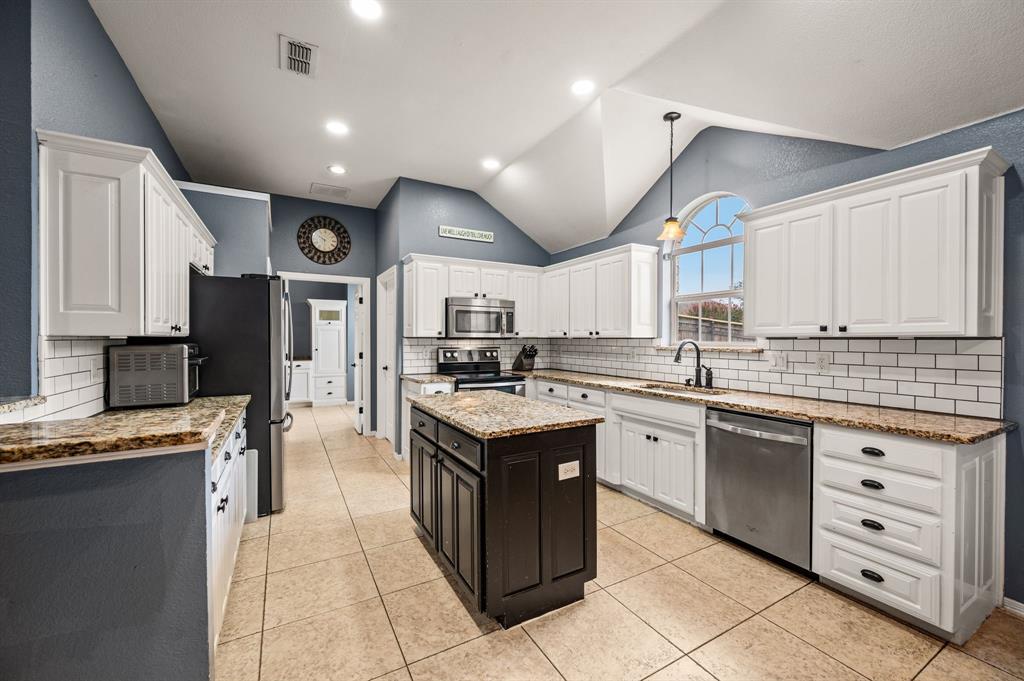 501 Kempson Court Property Photo 14