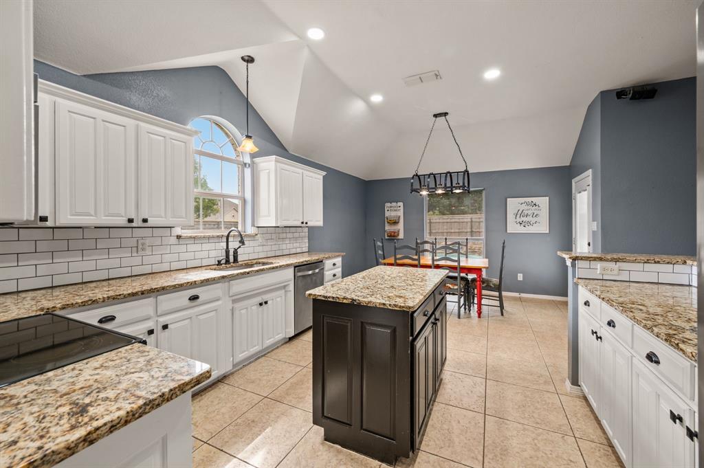 501 Kempson Court Property Photo 15