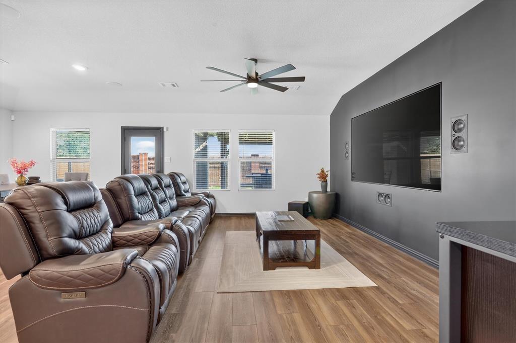 2128 Gill Star Drive Property Photo 12