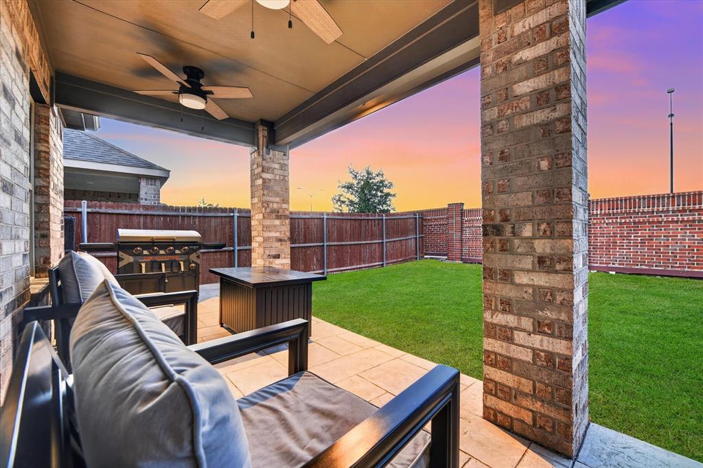 2128 Gill Star Drive Property Photo 33