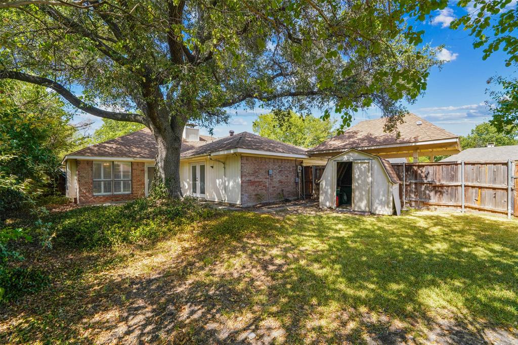 1602 Meadowglen Lane Property Photo 33