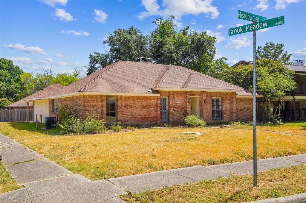 1602 Meadowglen Lane Property Photo 37