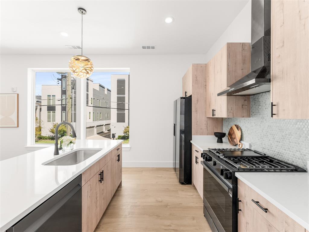 2015 N Prairie Avenue 206 Property Photo 14
