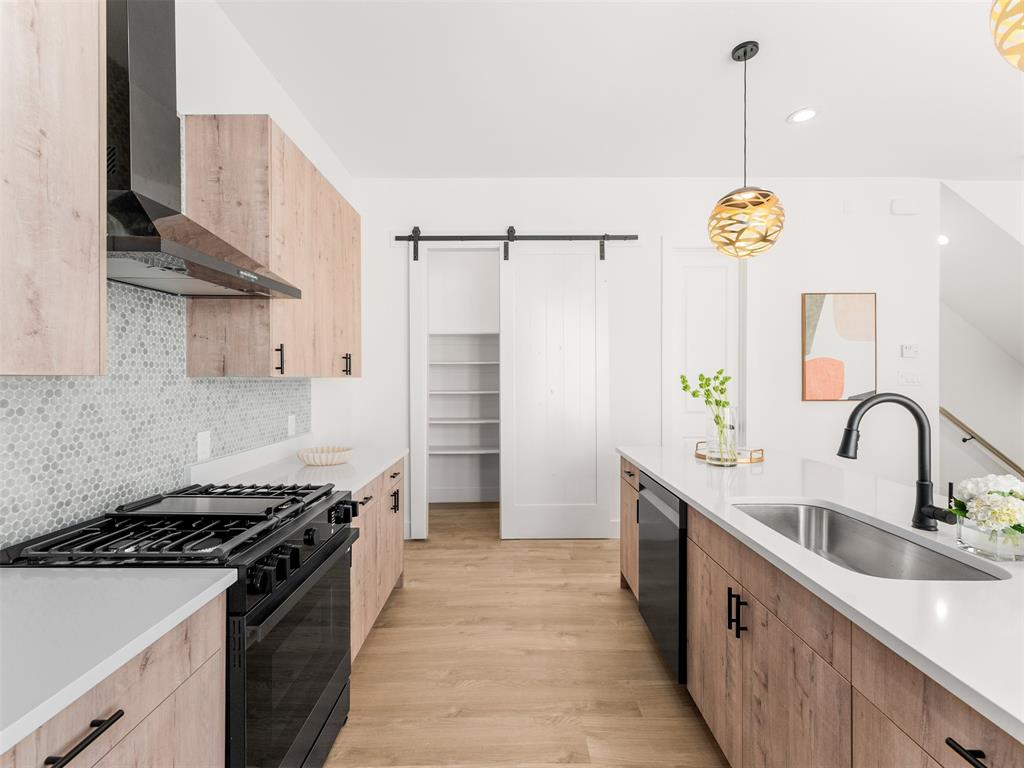2015 N Prairie Avenue 206 Property Photo 16