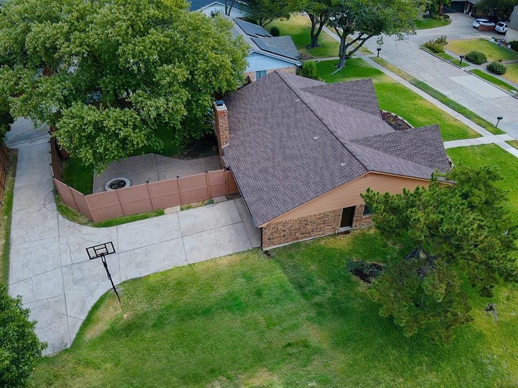 442 Valley Glen Drive Property Photo 3