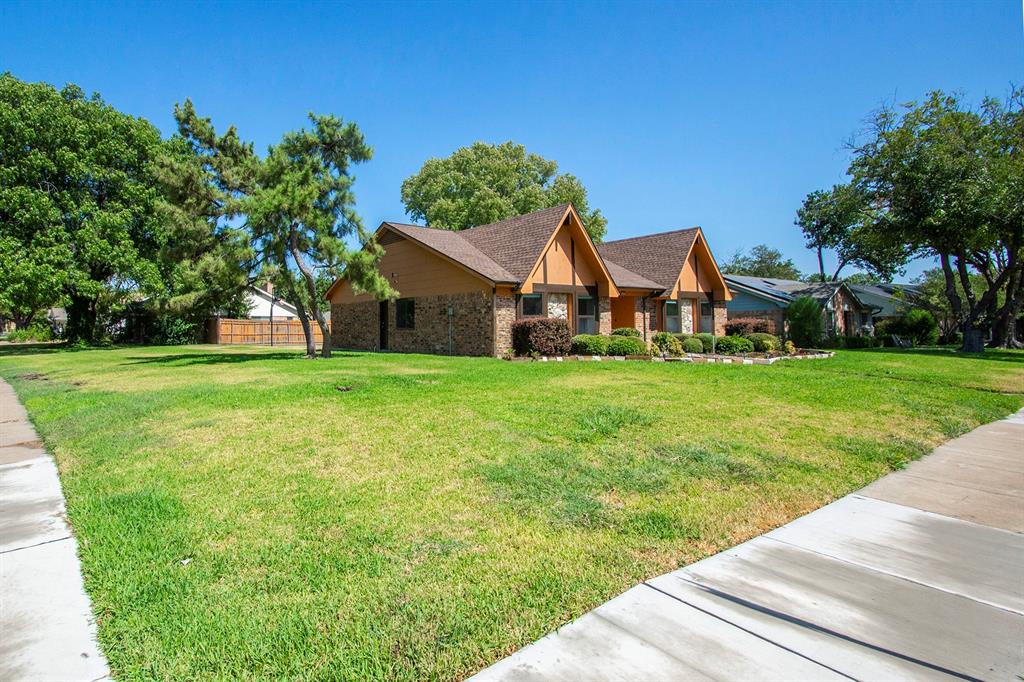 442 Valley Glen Drive Property Photo 4