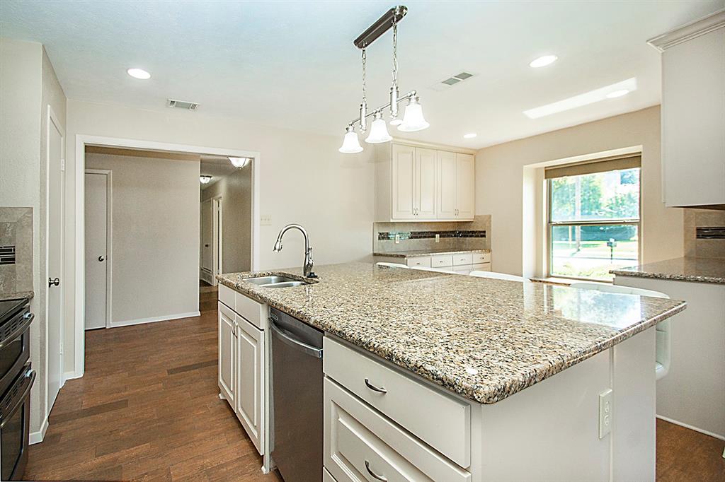 442 Valley Glen Drive Property Photo 9