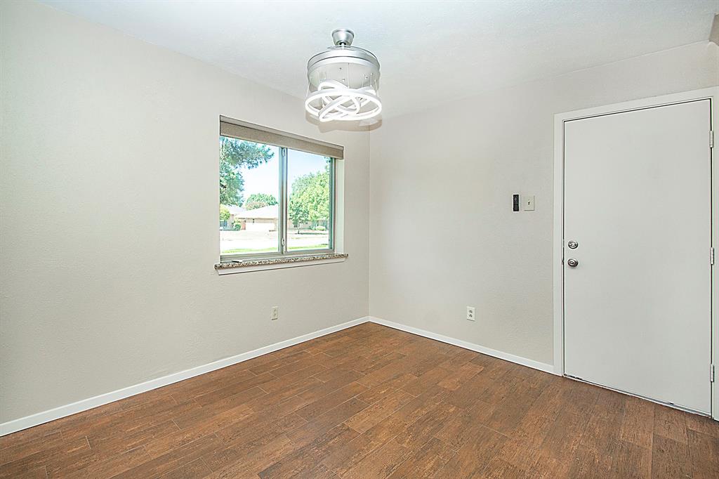 442 Valley Glen Drive Property Photo 11