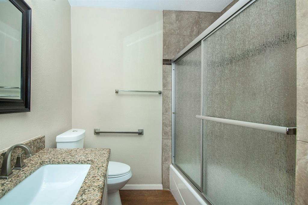 442 Valley Glen Drive Property Photo 14