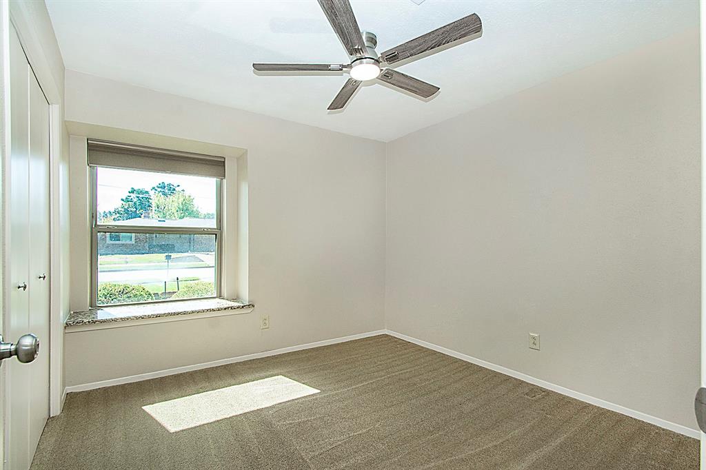 442 Valley Glen Drive Property Photo 16