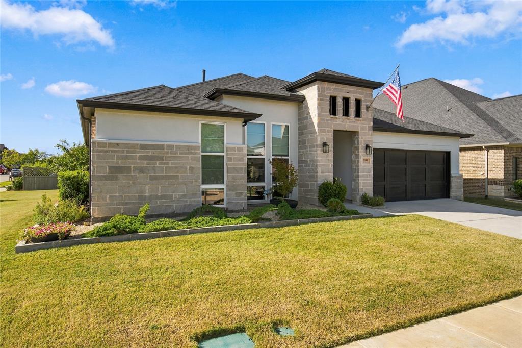 2901 Woodhill Way Property Photo 1