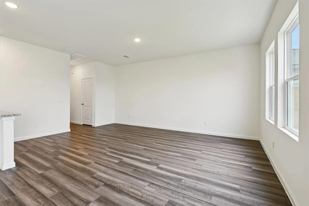14210 Emeric Street Property Photo 14