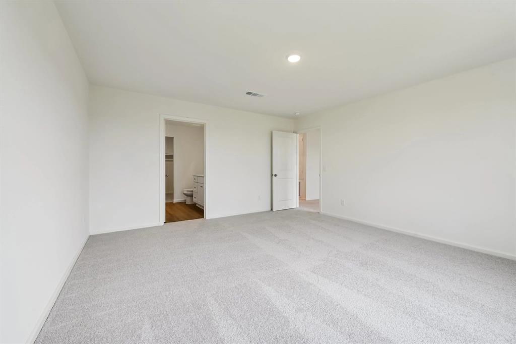 14210 Emeric Street Property Photo 20