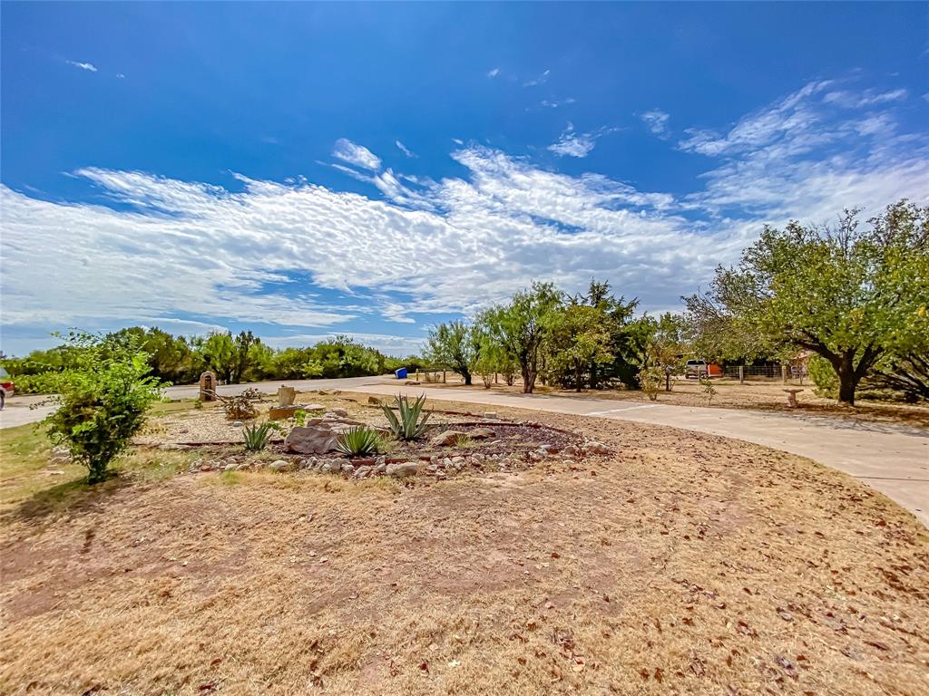 549 Country Place Property Photo 6