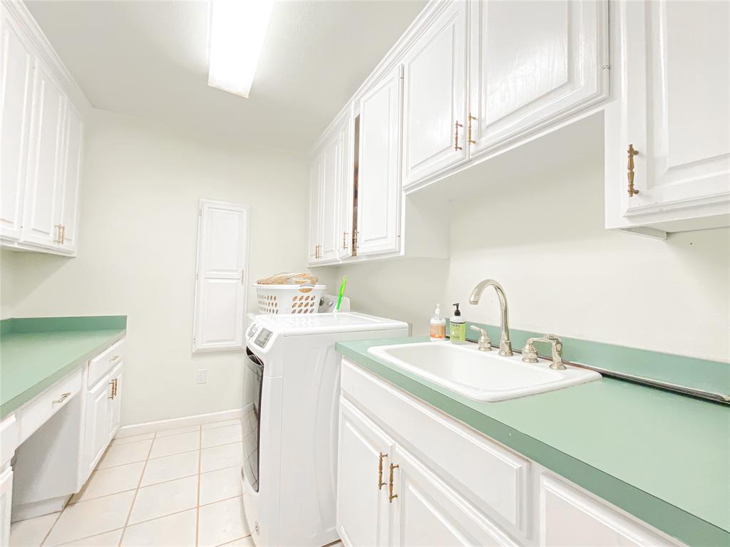 549 Country Place Property Photo 30