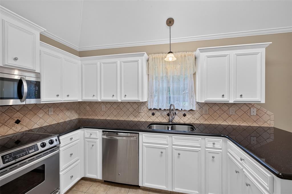 10540 Plum Creek Drive Property Photo 14