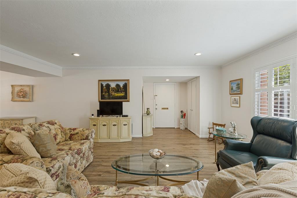 6311 Bandera Avenue A Property Photo 4