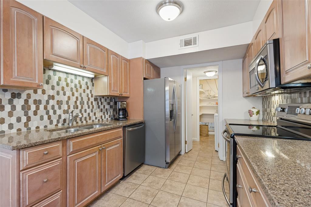 6311 Bandera Avenue A Property Photo 12