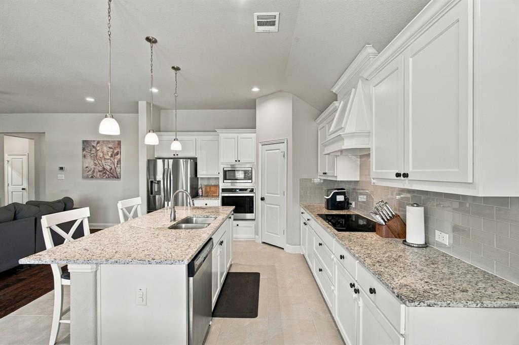 288 Brazos Street Property Photo 12