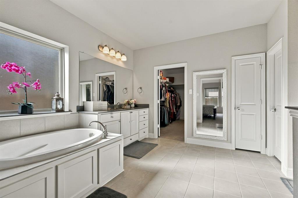 288 Brazos Street Property Photo 19