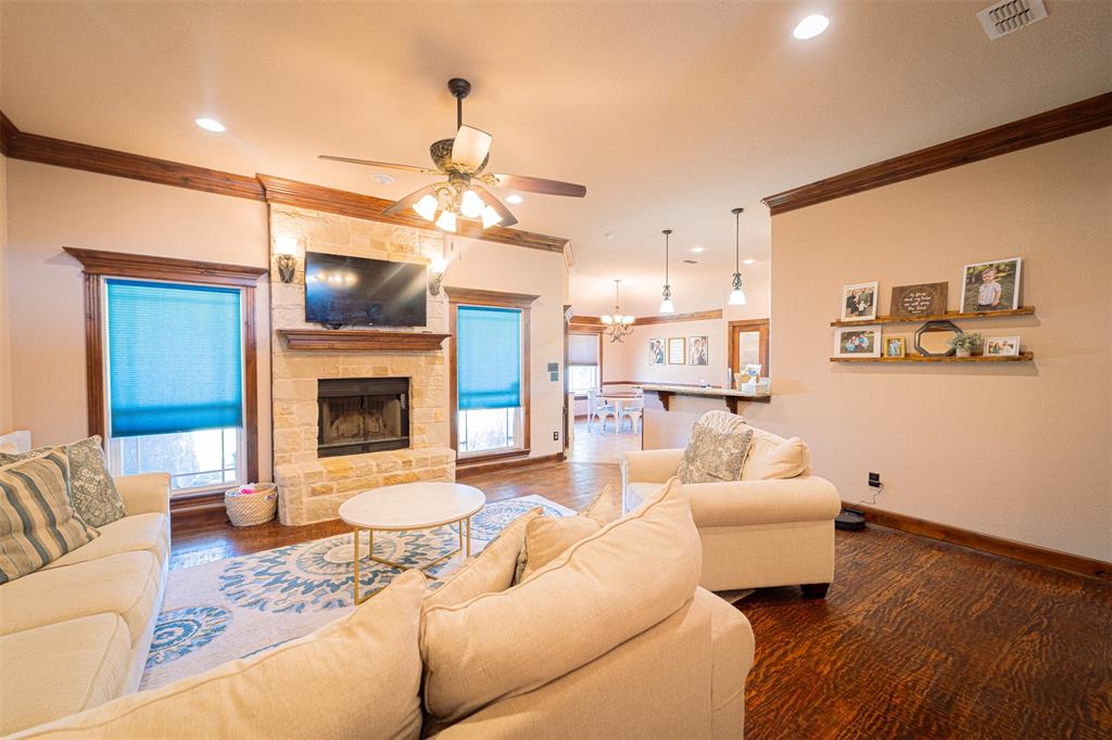 818 Flat Water Drive Property Photo 3