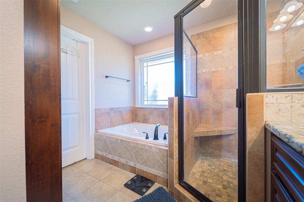 818 Flat Water Drive Property Photo 17