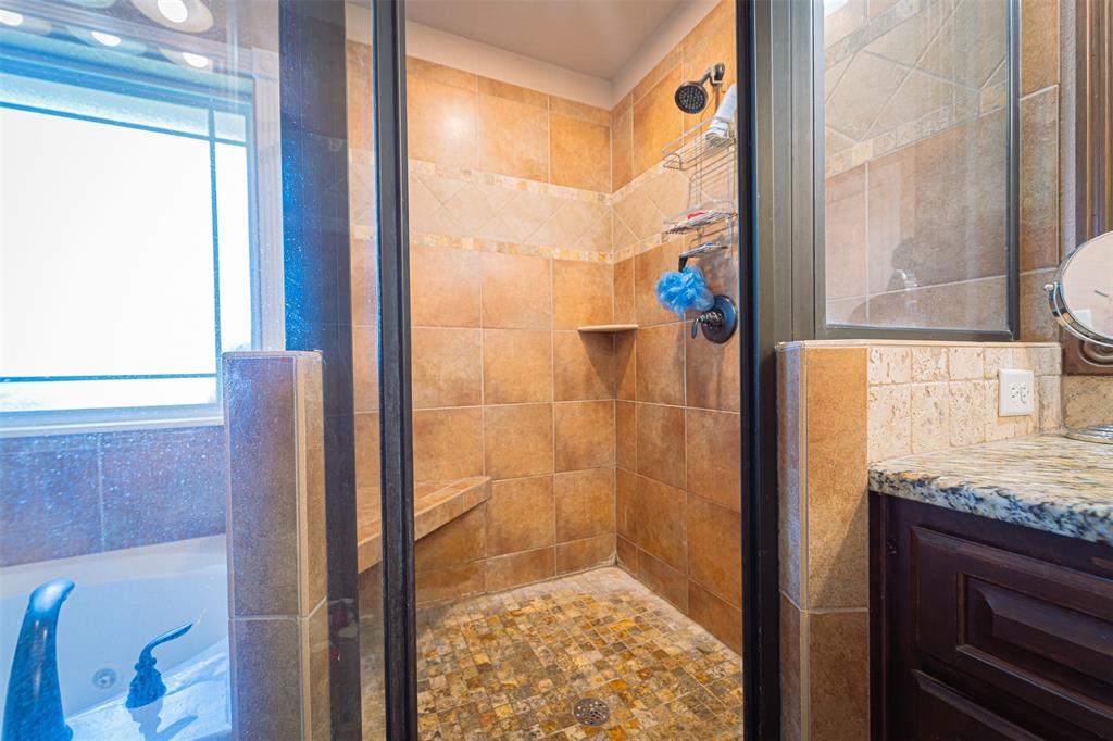 818 Flat Water Drive Property Photo 18