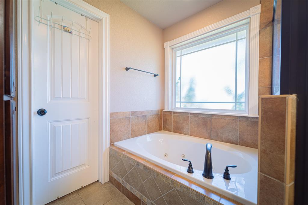 818 Flat Water Drive Property Photo 19