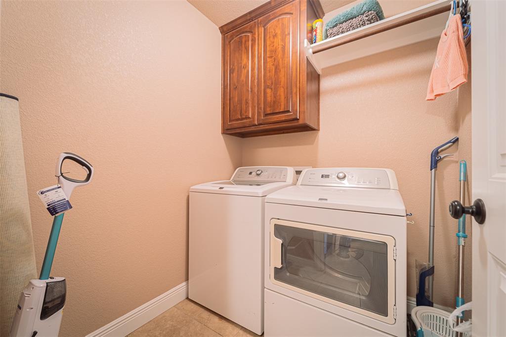 818 Flat Water Drive Property Photo 20