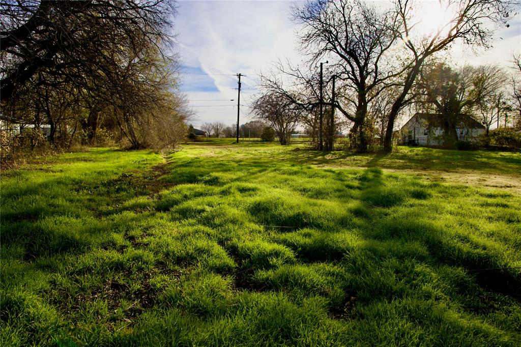 111 N Stadium Drive Property Photo 2