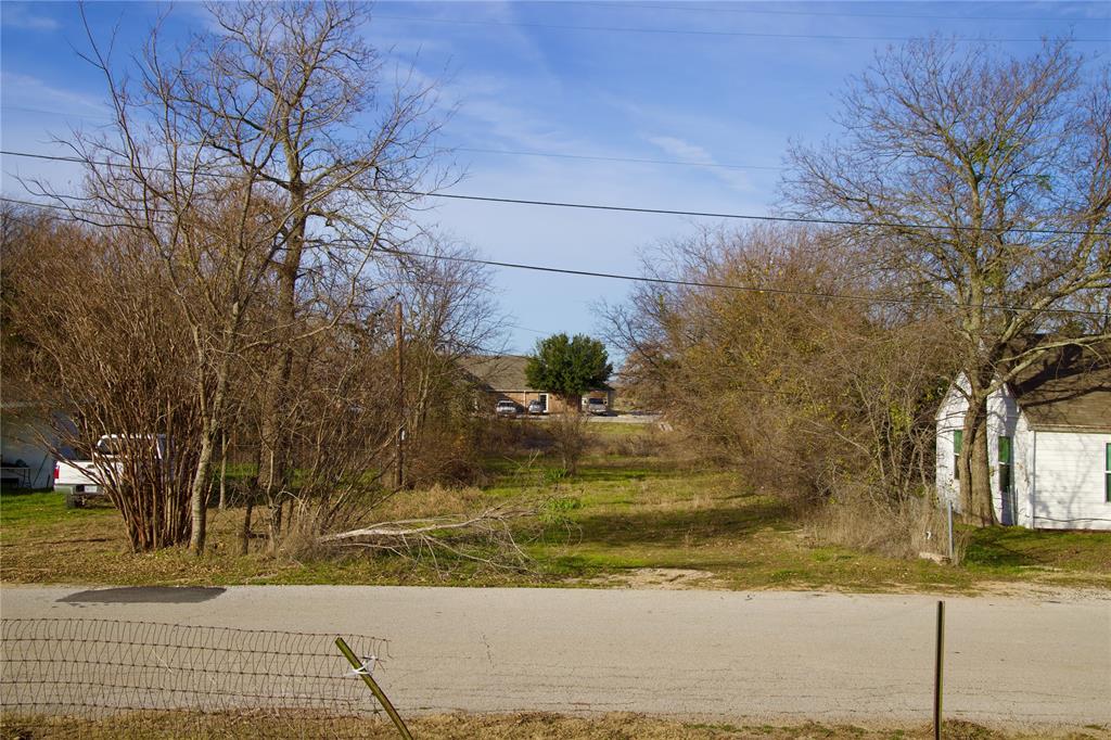 111 N Stadium Drive Property Photo 4