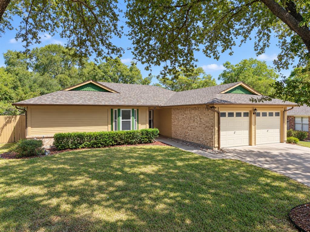 2336 Carlisle Court Property Photo 1