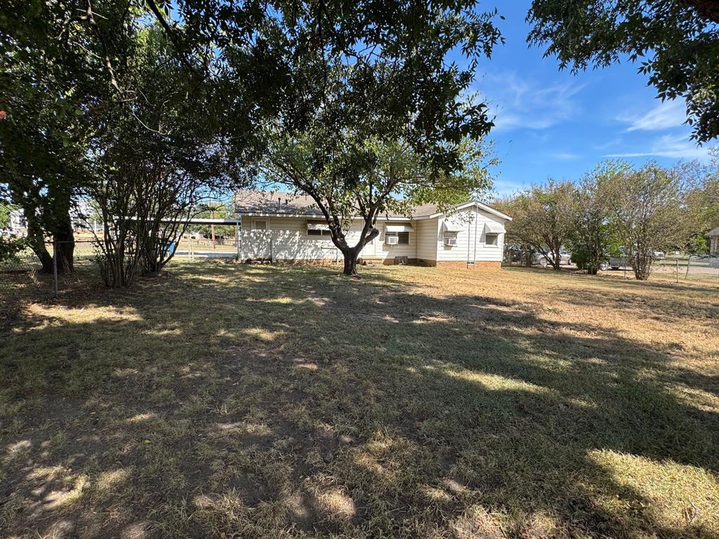 401 N Terry Street Property Photo 1