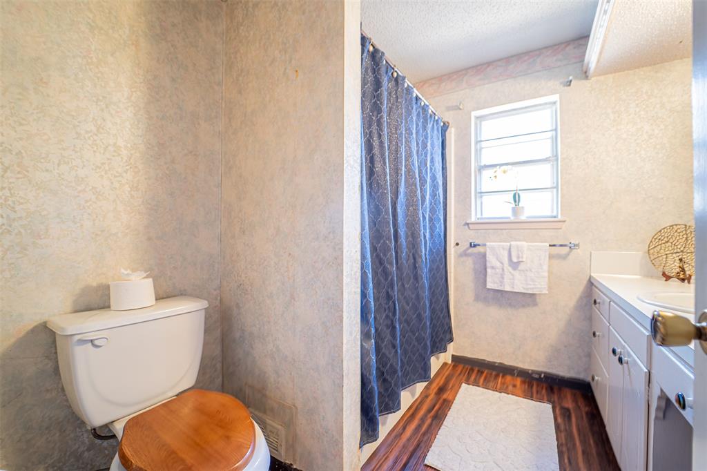 910 Meander Street Property Photo 10