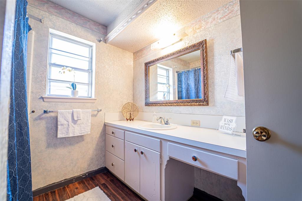 910 Meander Street Property Photo 11