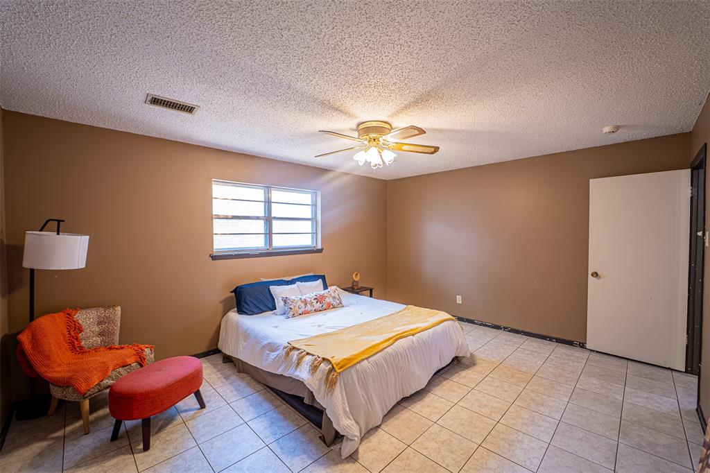 910 Meander Street Property Photo 21