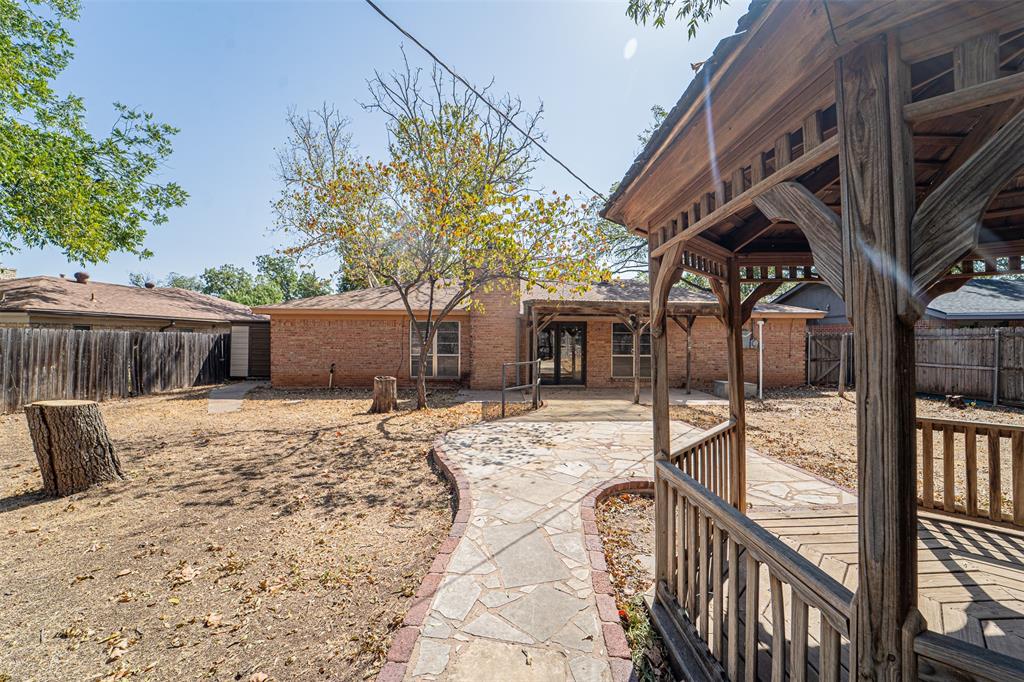 910 Meander Street Property Photo 29